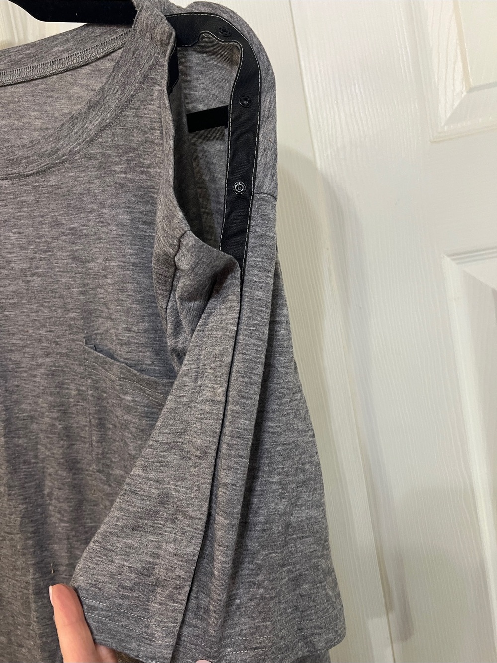 Set of 3 Men's XL Post Shoulder Surgery Tear Away Pocket T-Shirts - Picture 7 of 11